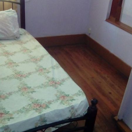 Robert'S Guest House Port of Spain Kültér fotó