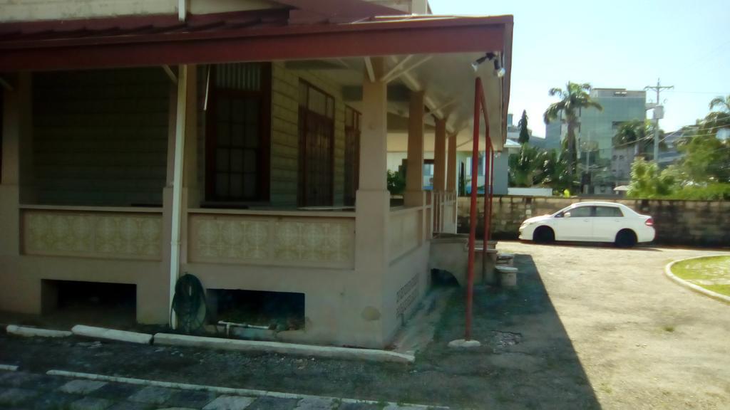 Robert'S Guest House Port of Spain Kültér fotó